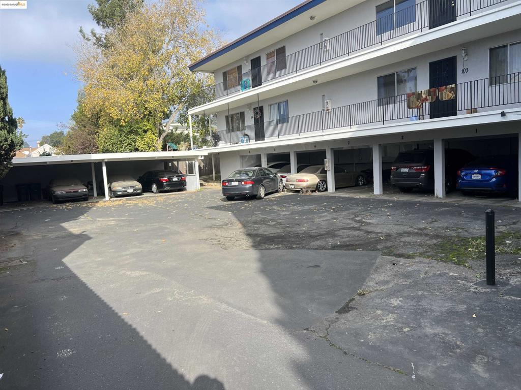 E OAKLAND - Residential Income