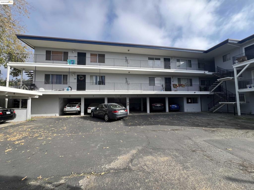 E OAKLAND - Residential Income