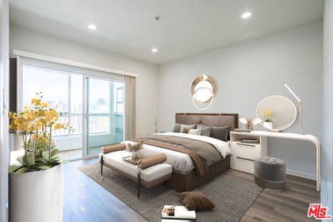 Photo of 1037 S Fedora Street #401, Los Angeles, CA 90006 (MLS # 26984609)