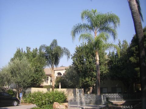 Photo of 23839 Del Monte Drive #89, Valencia, CA 91355 (MLS # SR25253834)