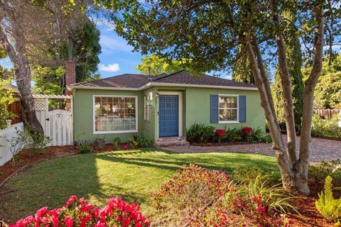 Photo of 287 Santa Margarita Avenue, Menlo Park, CA 94025 (MLS # ML82039650)