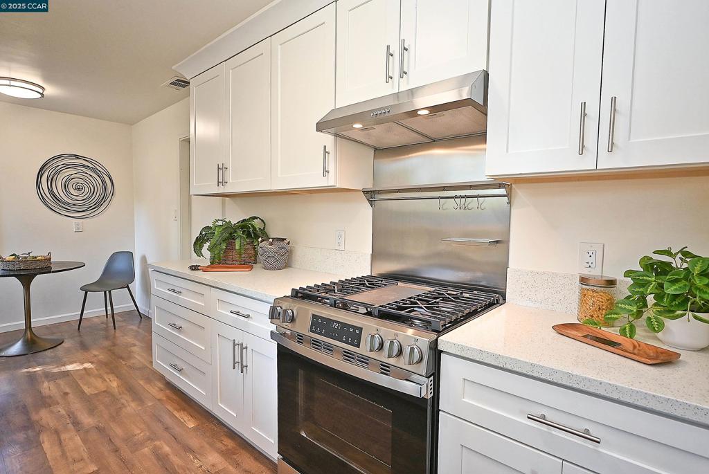 GREGORY GARDENS - Residential