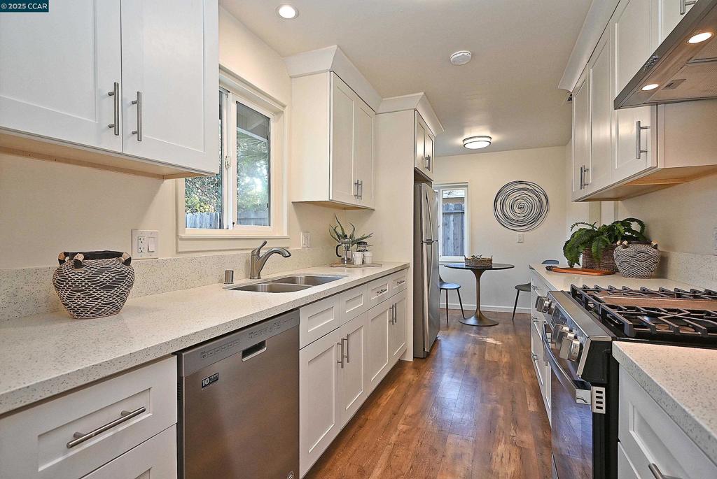 GREGORY GARDENS - Residential