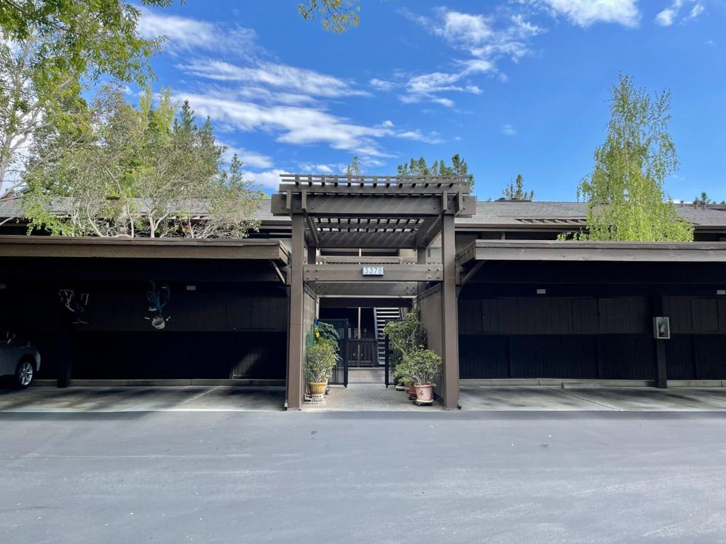 Resort living in San Carlos! Brittan Heights rests atop the hills of San Carlos over acres of wooded land. The area is home to many scenic hiking trails in the vast Pulgas Ridge Open open space and nearby parks. The community pools and tennis courts add to the outdoor amenities. The unit is a bridge unit with no stairs to climb. The expansive doors and windows of the living and dining area frame in a picturesque view of the tree vistas. The enormous deck brings you closer to the many tree dwellers. The fully equipped galley kitchen is conveniently next to the laundry room. Two carpeted bedrooms, 2 full baths complete the living space.