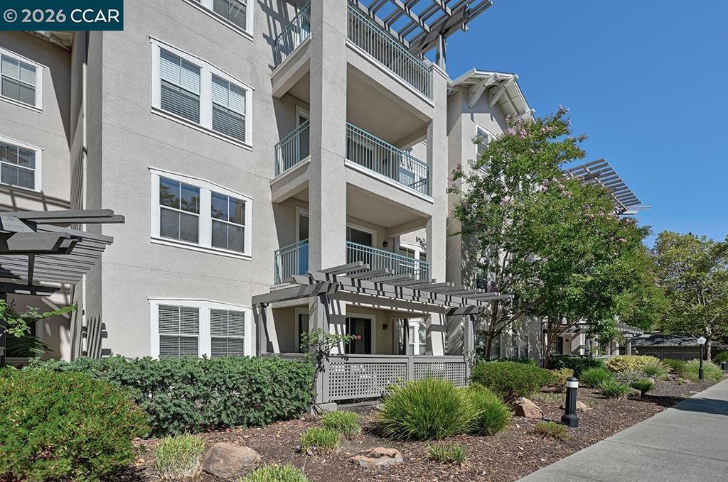 1840 Tice Creek Dr 2205