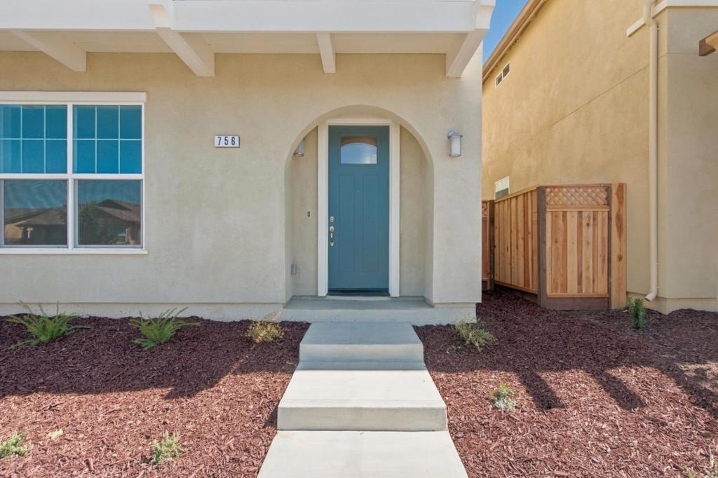 756 Aurora Way