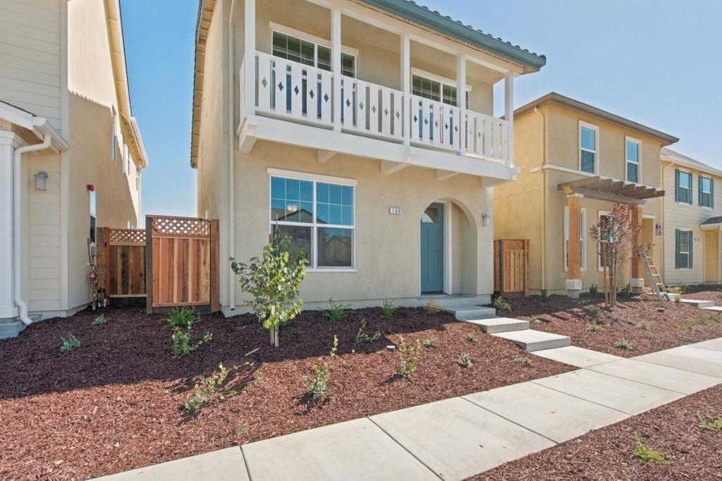 756 Aurora Way