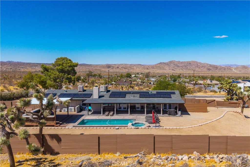 60171 Pueblo Trail
