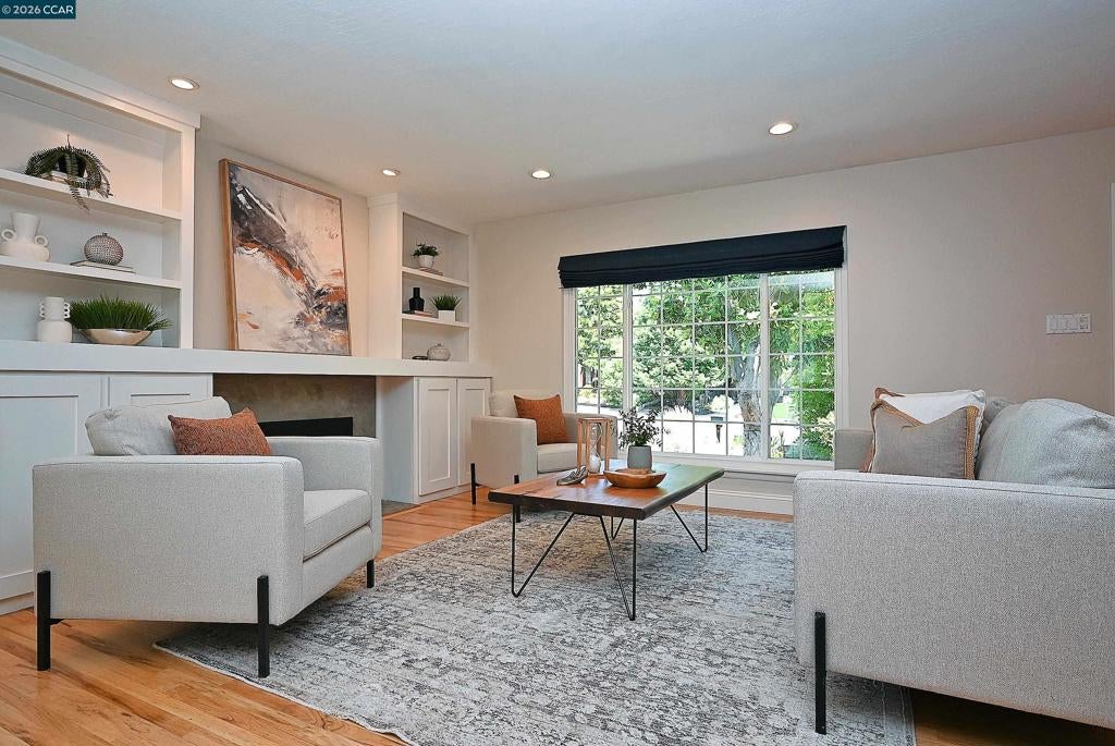 731 Hamilton Dr