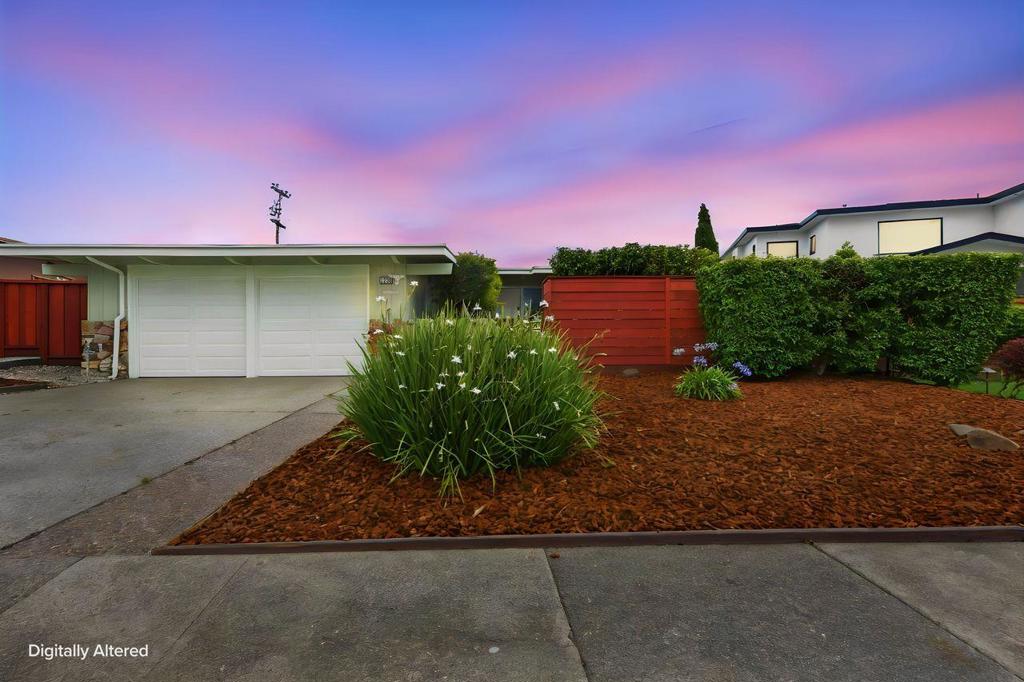 1230 Ridgewood Drive