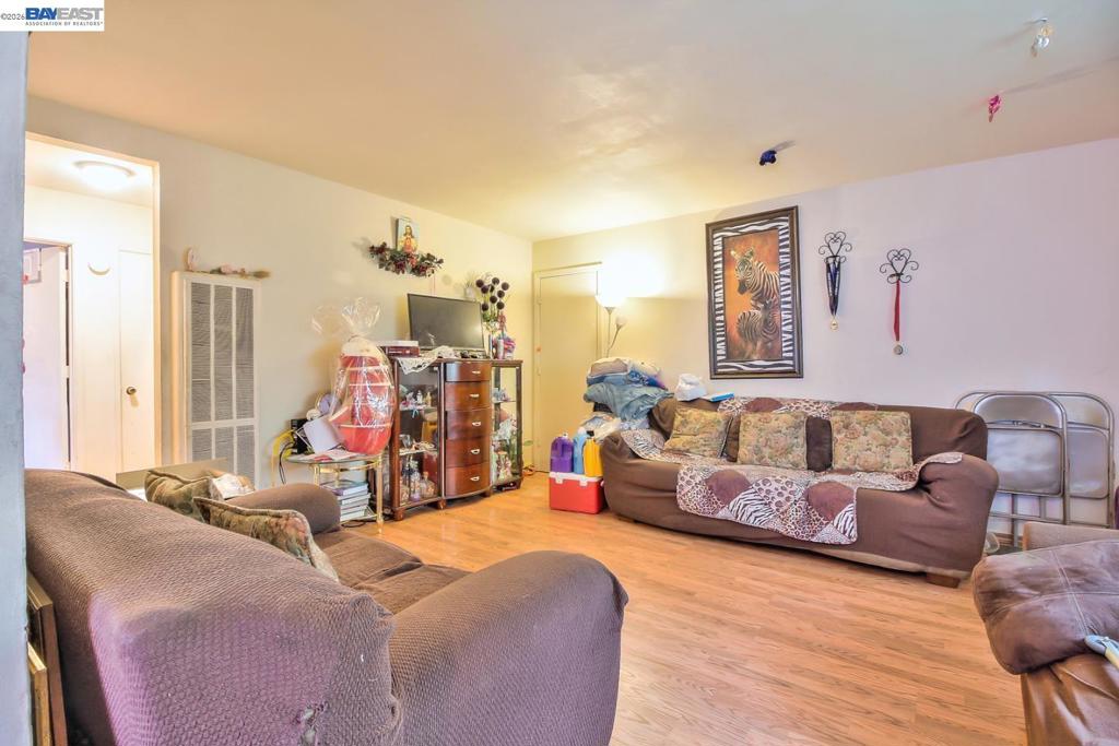 1412 Carnelian Dr