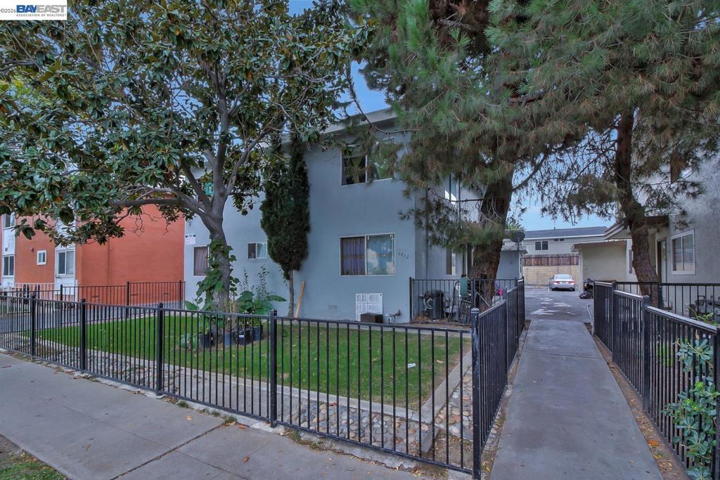 1412 Carnelian Dr