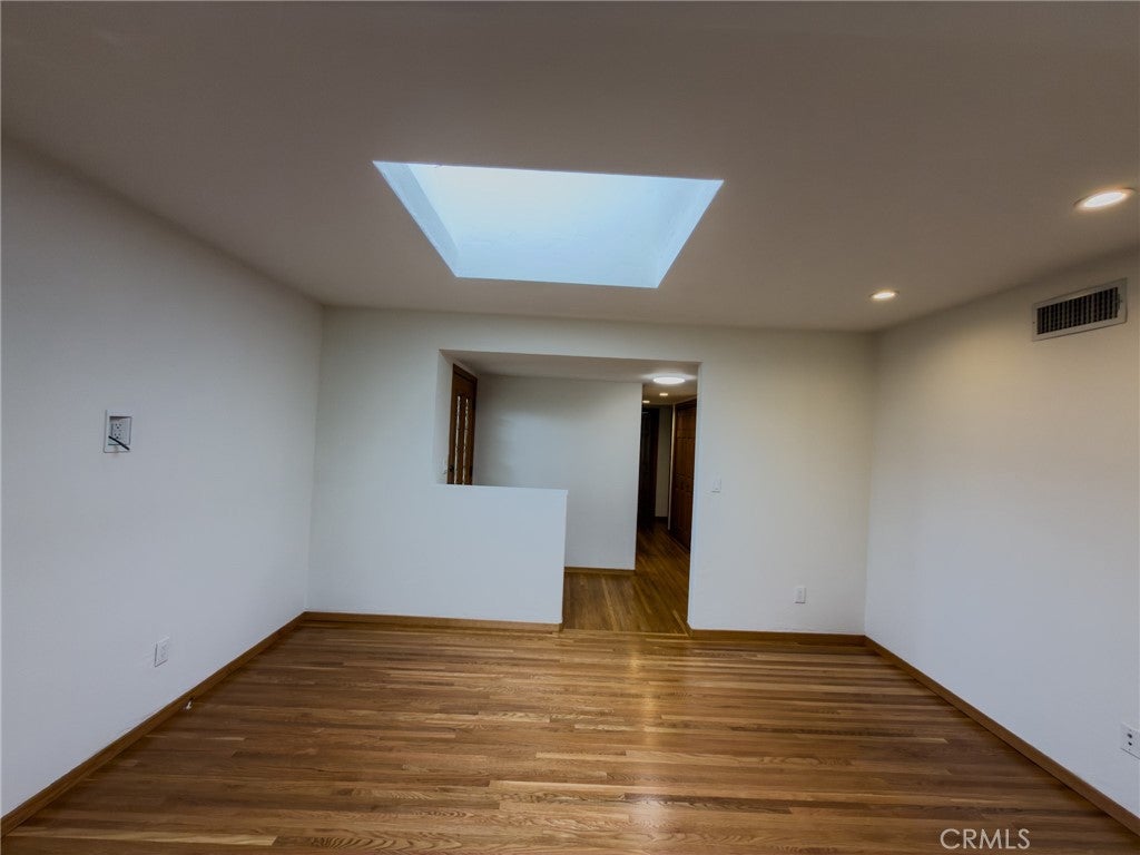2045 W 230th