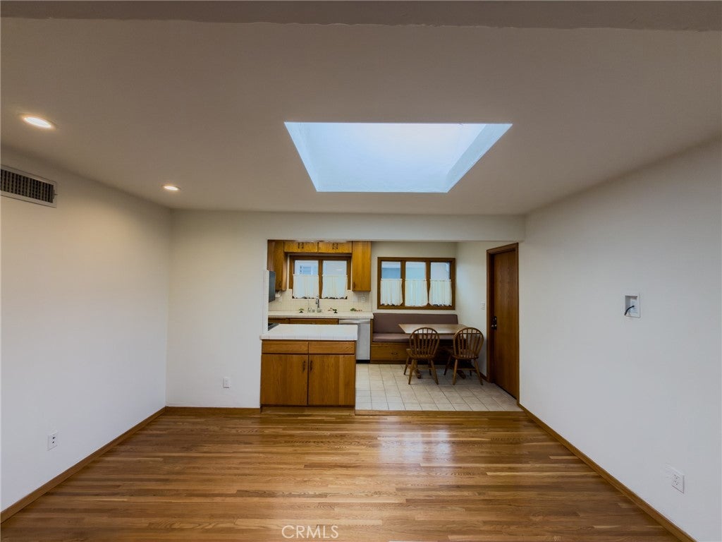 2045 W 230th