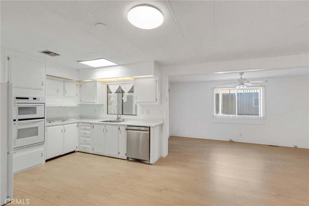 8811 Canoga Avenue 223