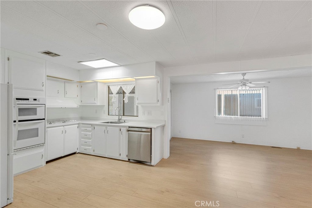 8811 Canoga Avenue 223