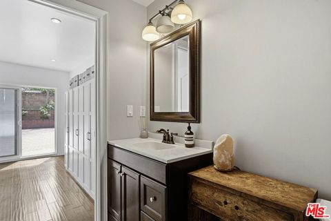 Tiny photo for 18342 Blackhawk Street, Porter Ranch, CA 91326 (MLS # 26661143)