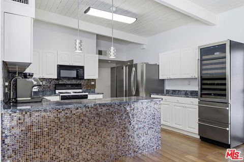 Tiny photo for 18342 Blackhawk Street, Porter Ranch, CA 91326 (MLS # 26661143)