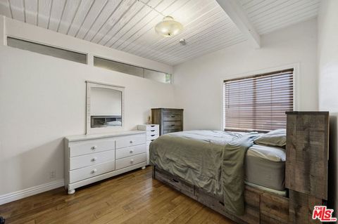 Tiny photo for 18342 Blackhawk Street, Porter Ranch, CA 91326 (MLS # 26661143)