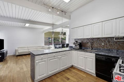 Tiny photo for 18342 Blackhawk Street, Porter Ranch, CA 91326 (MLS # 26661143)