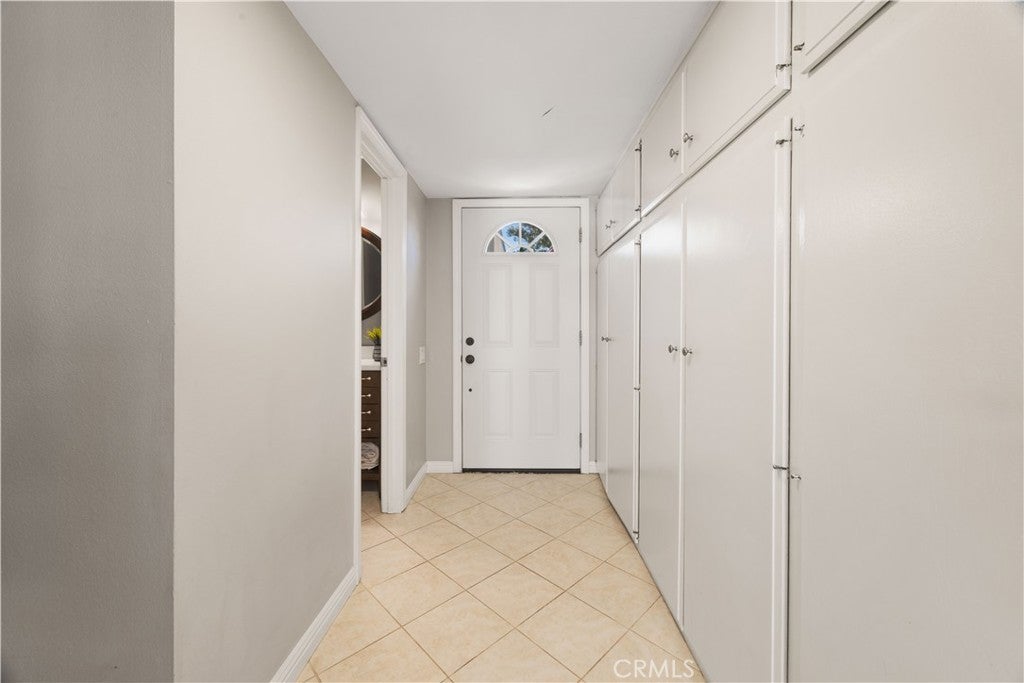 9692 Brookhaven