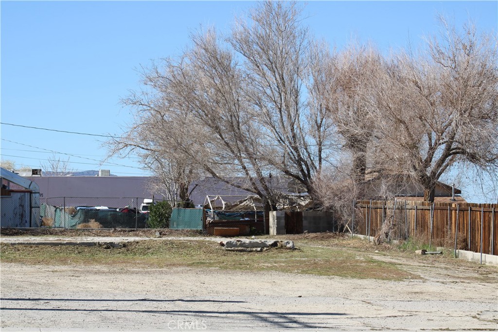 0 82nd St EAst & Pearblossom