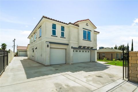 Photo of 15931 Los Cedros Avenue, Fontana, CA 92336 (MLS # CV25199247)