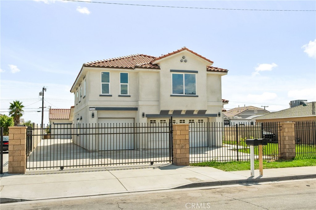 15931 Los Cedros Avenue