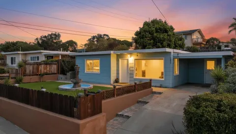 1092 Highland Street, Seaside, CA 93955 - MLS#: ML82022362