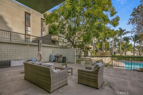 Photo of 898 Temple Ter #125, Los Angeles, CA 90042 (MLS # SR26036556)