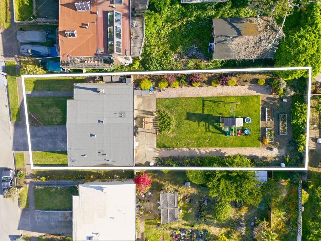 240 Reichling Avenue, Pacifica CA 94044