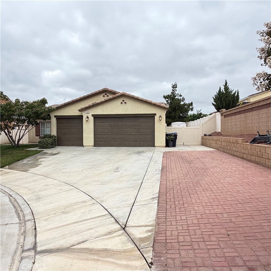 1349 Acanthus Ln