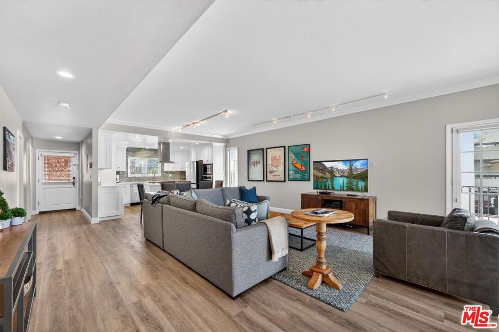 6220 Pacific Avenue 101