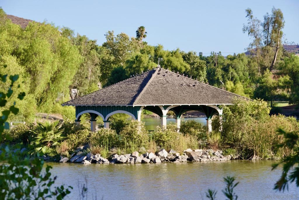 Lakeside - Residential