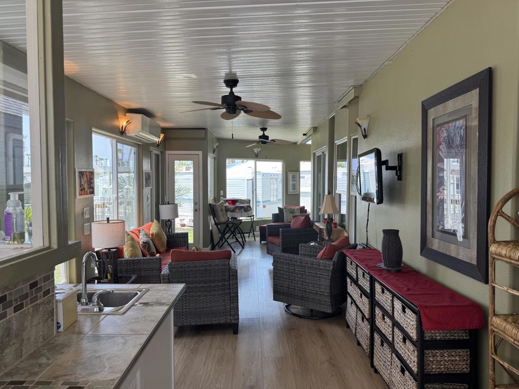 Rancho Casa Blanca - Manufactured In Park