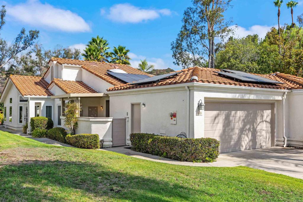 8909 Circle R View Lane