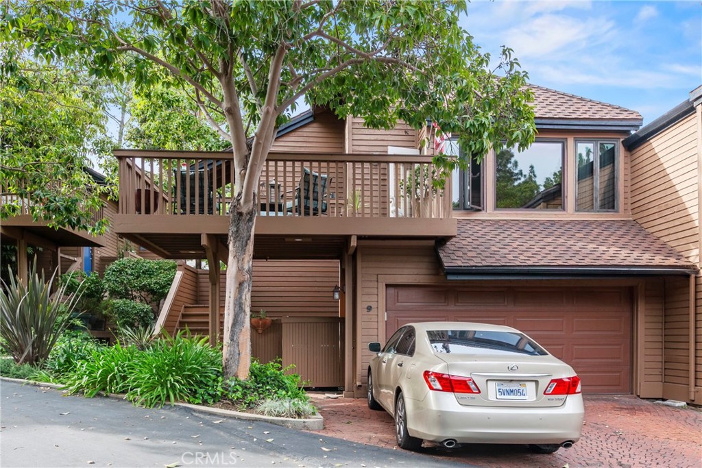 672 Serrano Drive 9