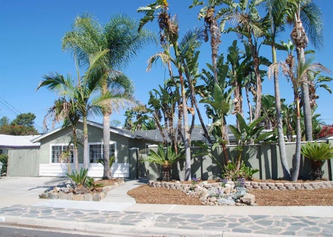 Photo of 8330 Beaver Lake Dr DR, San Diego, CA 92119 (MLS # 260024363SD)
