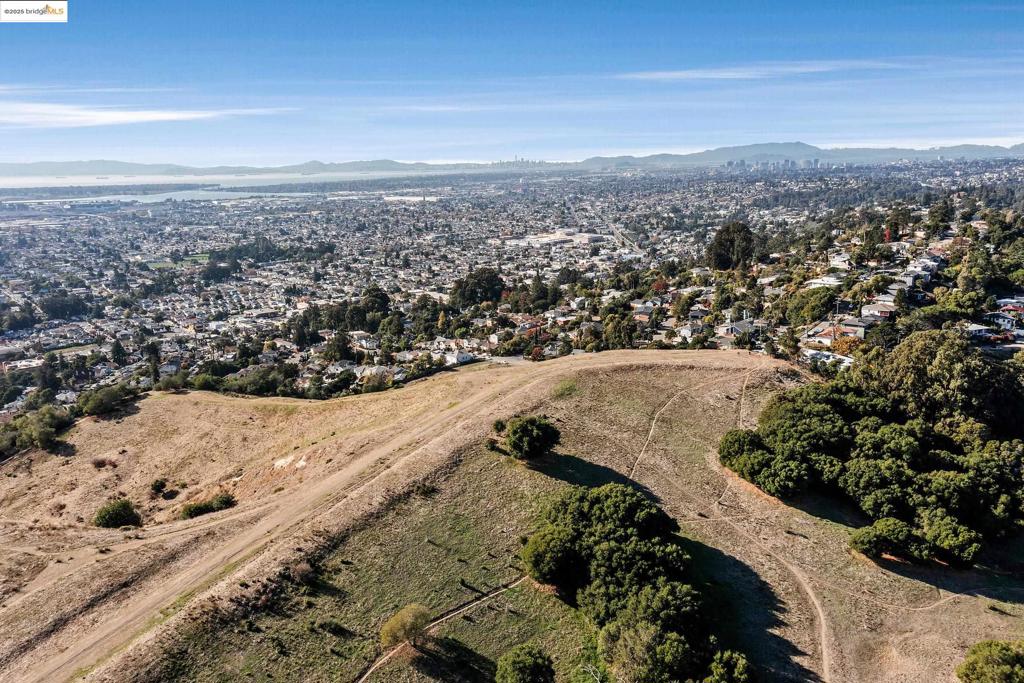 KING ESTATES - Residential