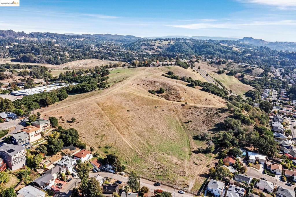 KING ESTATES - Residential