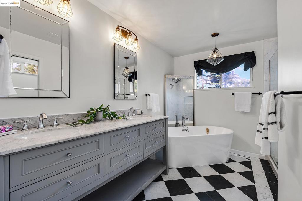 KING ESTATES - Residential