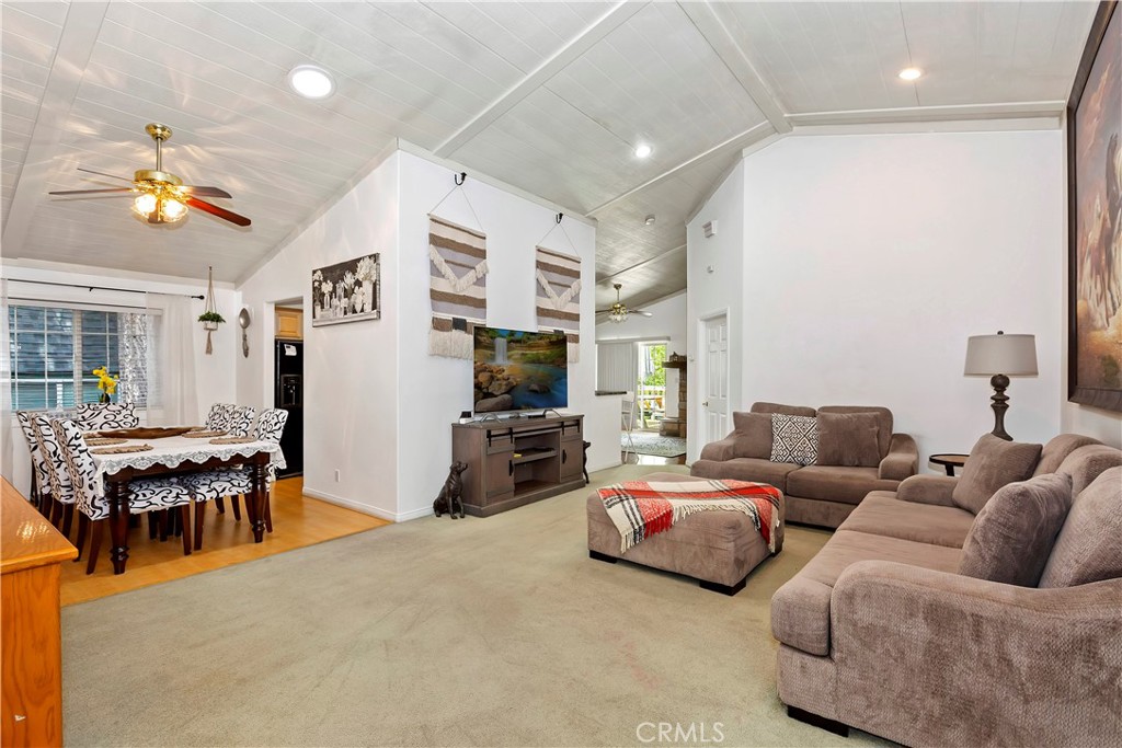 329 E Sherwood Boulevard