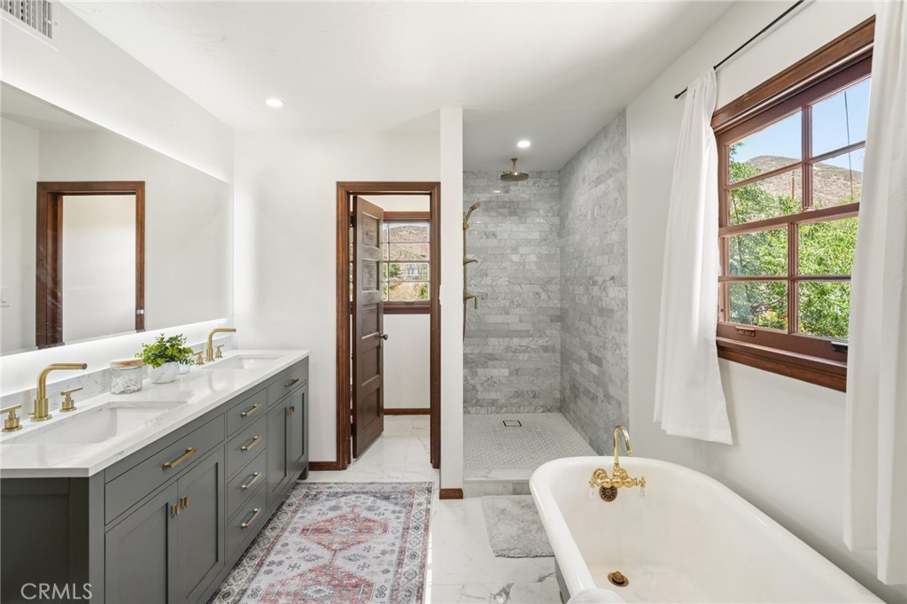 Custom Agua Dulce (CADUL) - Residential