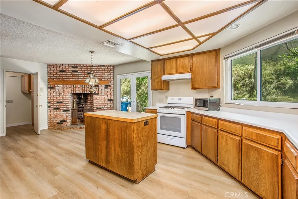 Pomona, California 91766, United States, 4 Bedrooms Bedrooms, ,2 BathroomsBathrooms,Residential,Active,167961