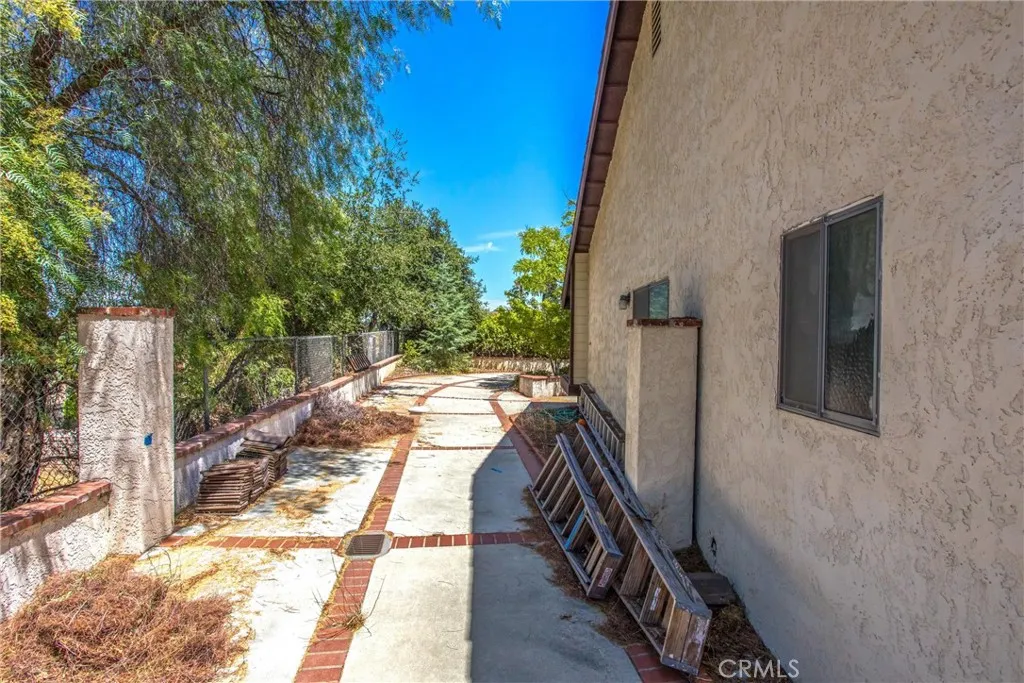 Pomona, California 91766, United States, 4 Bedrooms Bedrooms, ,2 BathroomsBathrooms,Residential,Active,167961