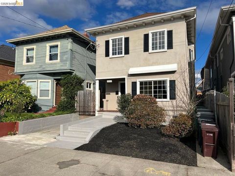 Photo of 5812 Dover ST St, Oakland, CA 94609 (MLS # 41125192)