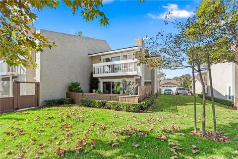 Tiny photo for 18576 Vallarta Dr, Huntington Beach, CA 92646 (MLS # OC25270087)