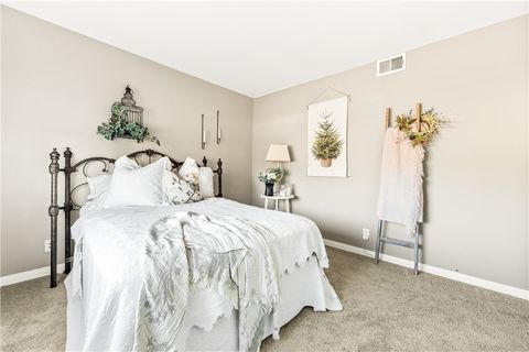 Tiny photo for 18576 Vallarta Dr, Huntington Beach, CA 92646 (MLS # OC25270087)