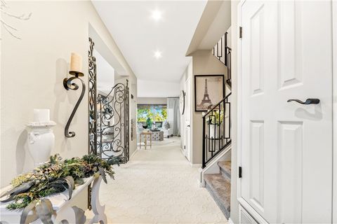 Tiny photo for 18576 Vallarta Dr, Huntington Beach, CA 92646 (MLS # OC25270087)