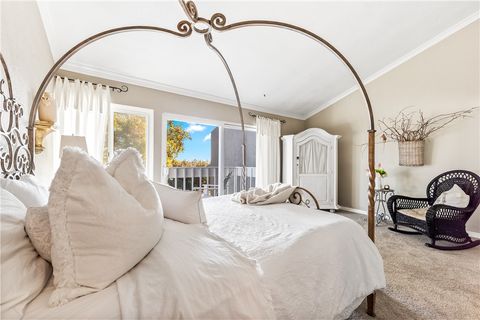 Tiny photo for 18576 Vallarta Dr, Huntington Beach, CA 92646 (MLS # OC25270087)